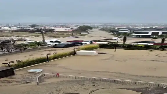 Aydın'da sağanak felaketi... Dereler taştı, araçlar sele kapıldı!