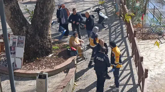 Manavgat’ta yürekleri ağıza getiren anlar! Yaşlı kadın ırmağa atlamak istedi