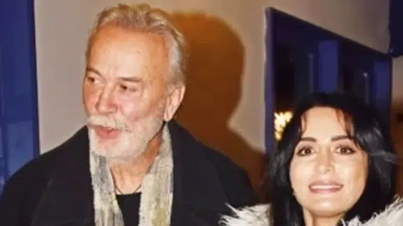 'Eşref Rüya’ yıldızı sokak ortasında yakalandı... Levent Özdilek’ten merak edilen buluşma!