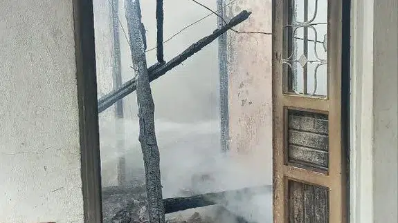 Hatay’da korkutan yangın! 2 katlı ev küle döndü