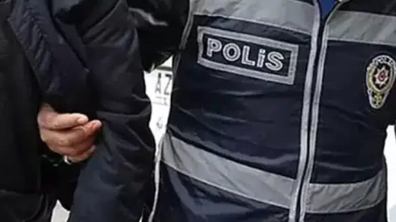 İstanbul’da kaçak silah operasyonu 19 silah ele geçirildi!