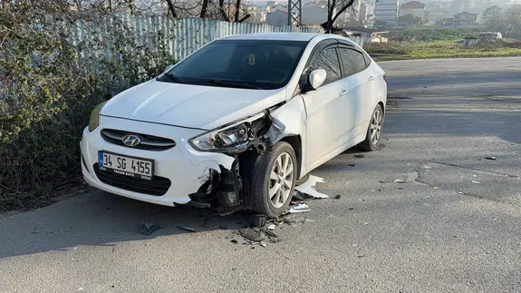 İstanbul’da Şoke Eden Olay! Park Halindeki Araçlar Atın Kurbanı Oldu