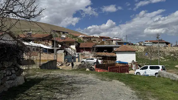 Çorum’da arazi kavgası kanlı bitti! Baba-Oğul kurşun yağmuruna tutuldu