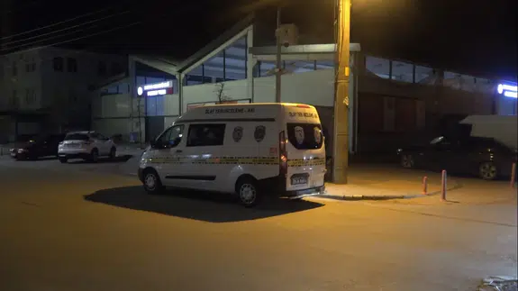 Sırtından şişlediler! Samsun'da infaz girişimi gibi kavga