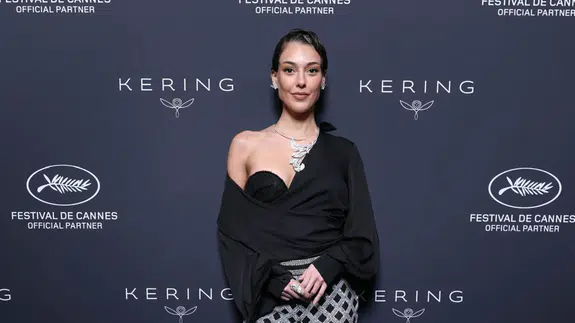 Hollywood yıldızlarıyla aynı davette: Dilan Çiçek Deniz geceye damga vurdu!