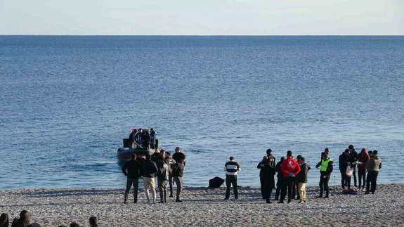Antalya’da balık tutan vatandaşların oltasına ceset takıldı