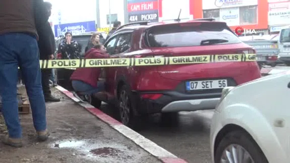 Antalya’da 'Habip uyan' feryadı yankılandı... Eşini direksiyonda cansız görünce yıkıldı!