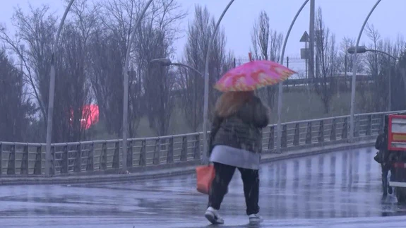 Bağcılar’a kar sürprizi... Beyaz örtü sabah saatlerinde etkisini aniden gösterdi!