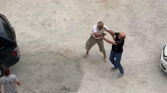 Geçmişi kanlıydı, 73 yaşında yine tetiğe bastı! Otoparktaki dehşet anları kamerada...