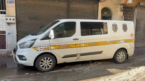 Cezaevi geçmişi kanlı hesaba döndü, dost bildiği evde bıçaklandı!