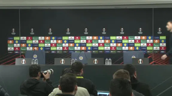 Tedesco’dan Aston Villa maçı sonrası Fenerbahçe yorumu: 'Bu takım kimliğini değiştirmez'