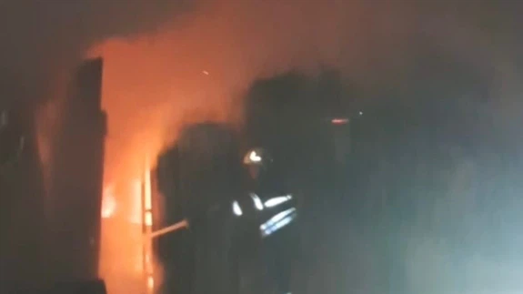 Depo olarak kullanılıyordu, geriye külleri kaldı: Hatay'da depo konteynerında yangın!