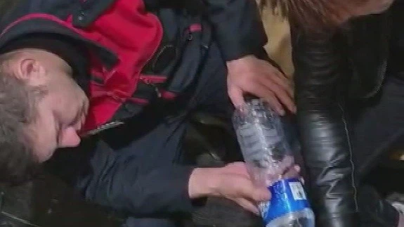 Bir anlık dalgınlık yüzünden itfaiyelik oldu... Parmağındaki yüzük neredeyse canından ediyordu!