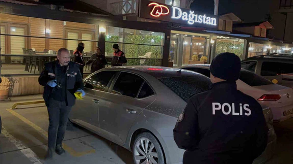Aksaray'da tabanca menüdeydi... Restoran çıkışı kurşun yağdı!
