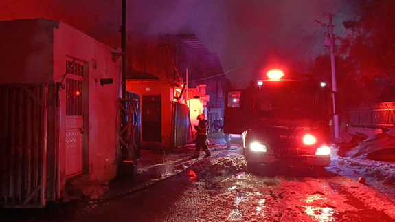 Bir kıvılcım yetti! Şanlıurfa’da geceyi aydınlatan alevler: Nedeni araştırılıyor