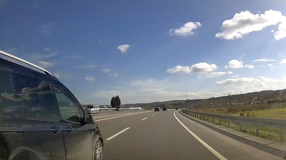 Kaza değil, resmen facia provası: Silme mesafede ölümle yarış kameralara böyle yansıdı!