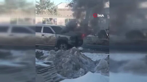 Sürücü canını zor kurtardı: Pikap bir anda alev topuna döndü