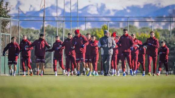 Trabzonspor’da büyük maç alarmı: 800 gün, 15 maç, derbi çıkmazı derinleşti