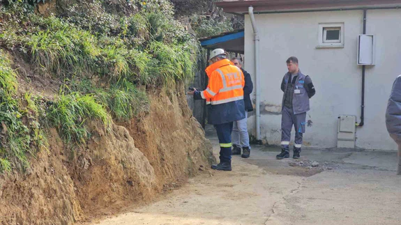 Zonguldak’ta evin altı cephanelik gibi... Metan gazı fark edildi, aile tahliye edildi!