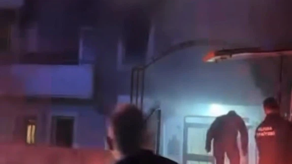 Bursa’da korku filmi gibi gece... Dumanı gören telefona sarıldı, alevler söndürüldü!