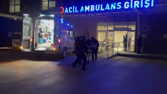 Kimliği meçhul, durumu kritik... Köprüden atladı, hayatla ölüm arasında kaldı!