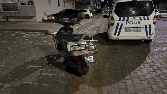 Savruldu, düştü, yaralandı... Gazipaşa’da yağmur yine affetmedi!