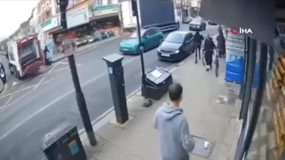 Londra’da Türk kuyumcu dükkanı palalı hırsızlar tarafından soyuldu