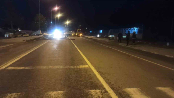 Şiddetli rüzgar çatıları uçurdu