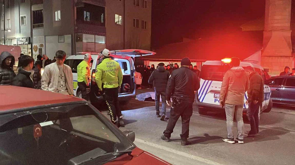 Teravih namazına giderken otomobilin çarptığı kadın hayatını kaybetti, gelini yaralandı