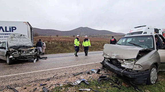 Tokat’ta yol değil adeta kader çarpıştı: 7 hayat paramparça oldu, geriye çocuk çığlıkları kaldı!