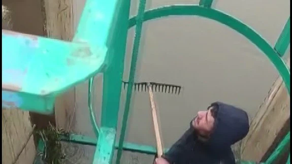 Vicdanları tonlarca suyun boşa akmasına izin vermedi!