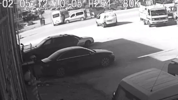 Karaman'da kokutan kaza ucuz atlatıldı! Bir saniyelik hata, saatler süren korku kamerada...