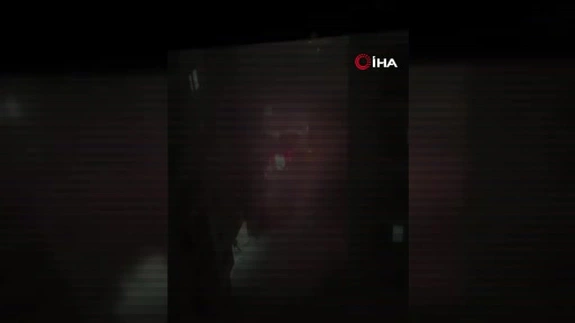 Eksi 2’de cehennem provası... Zeytinburnu’nda park halindeki 5 araç kül oldu!