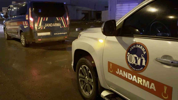 Aksaray’da 3 çocuk 1 genci darp edip bıçakla ağır yaraladı: 1 tutuklama