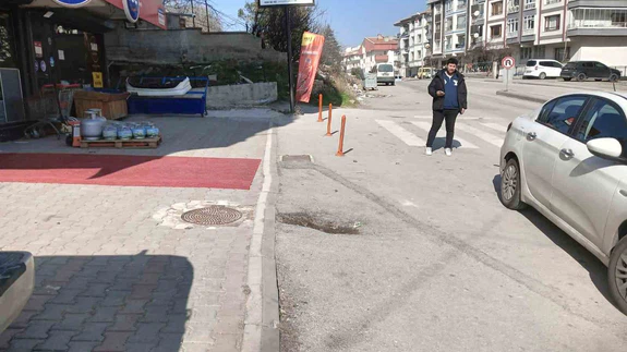 Önünü kestiler, ölümüne darp ettiler! Ankara'daki intikam tuzağı anbean kamerada...