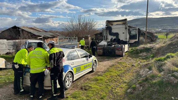 ’Dur’ ihtarına uymayan alkollü sürücüye 450 bin lira ceza