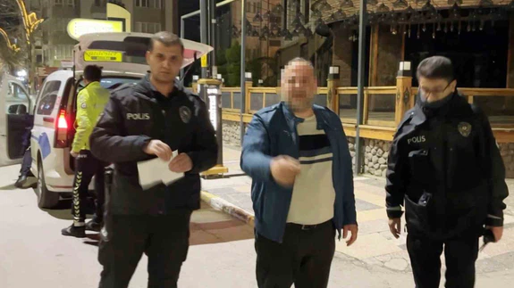 ‘Esnafım’ diyen alkollü sürücünün ehliyetine el konuldu