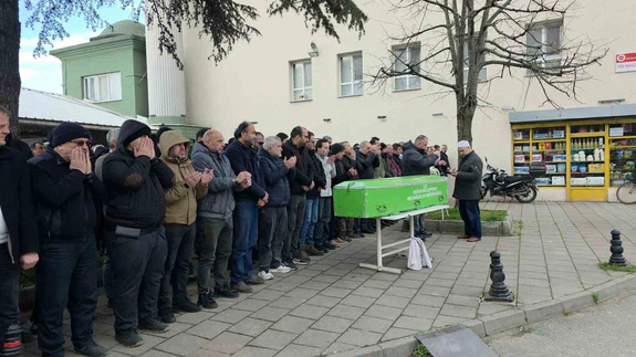 Halı sahada kalp krizi geçirmişti son yolculuğuna uğurlandı