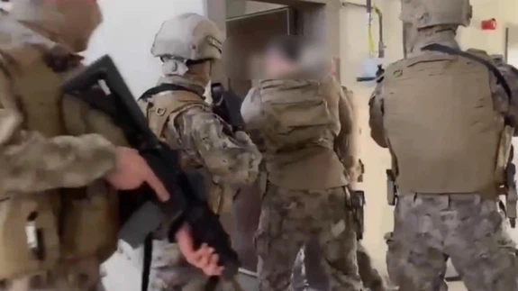 İş adamını darp ve tehdit ederek 3 milyon TL isteyen 5 şahıs yakalandı