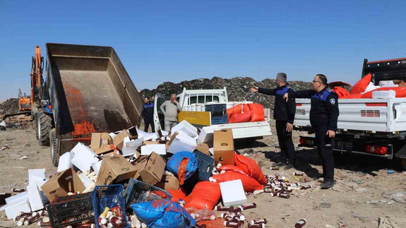 Şanlıurfa’da 5 ton bozuk gıda ele geçirildi
