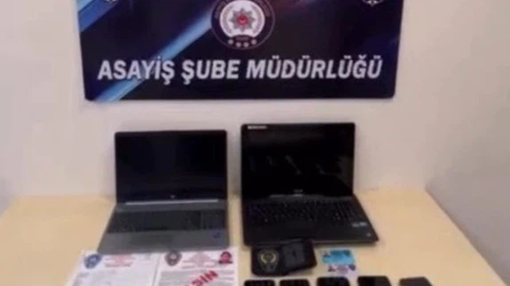 'Ben MİT görevlisiyim' diyerek soyup soğana çevirdiler! 100 milyonluk hesap trafiği şoke etti!