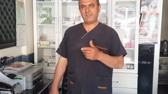 Vahşi doğada şaşırtan diyalog: Veteriner hekimin kurda seslenişi sosyal medyayı salladı