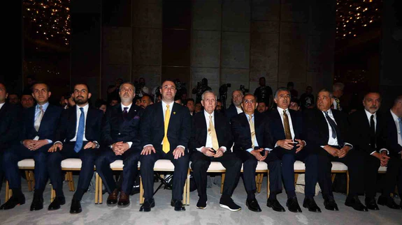 Aziz Yıldırım: "En büyük Fener sezonu başlamıştır"
