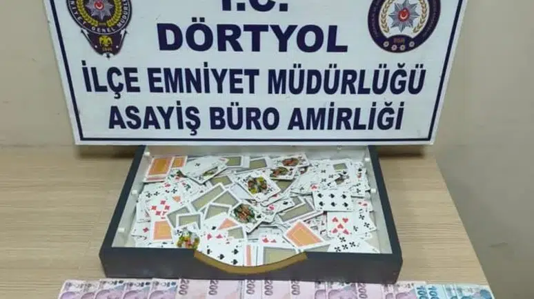Dörtyol’da kumar operasyonu: Para ve iskambil kâğıtlarına el konuldu!