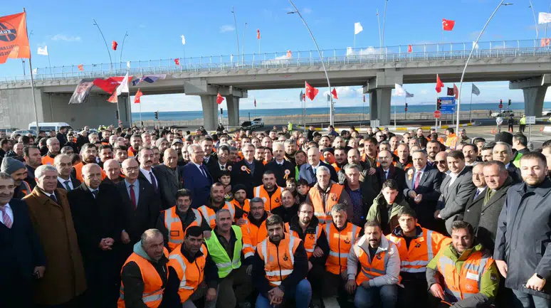 Van Çevre Yolu’nda 28 kilometrelik bölüm trafiğe açıldı: Sınır kapılarına kesintisiz ulaşım sağlandı
