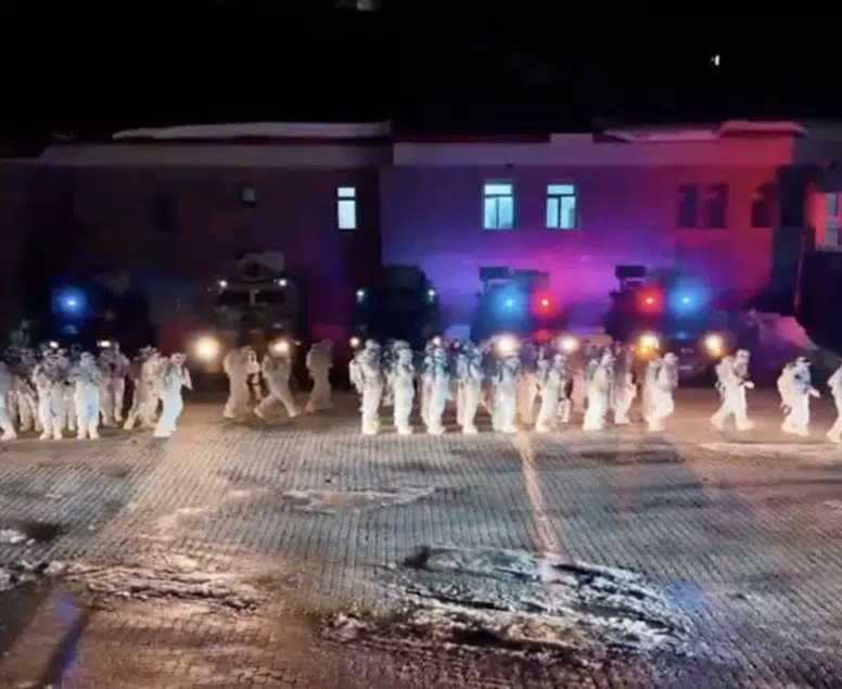 Van ve Hakkari’de narkotik operasyon, yüzlerce kilo uyuşturucu yakalandı!