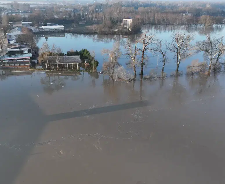 Tarihi köprü kapatıldı, Meriç ve Tunca’da taşkın riski