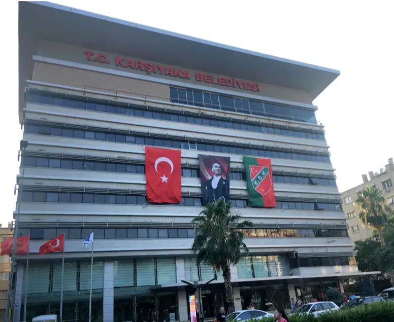 CHP’li Karşıyaka Belediyesi’nde maaş krizi büyüyor!