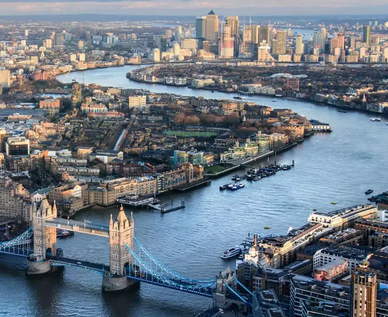 Diego Garcia Vuruldu, Sırada Londra mı? İran'ın Gizli Füze Gücü Dünyayı Sarstı!