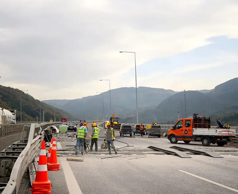 Yola çıkacaklar dikkat! Türkiye genelinde birçok yolda çalışma var